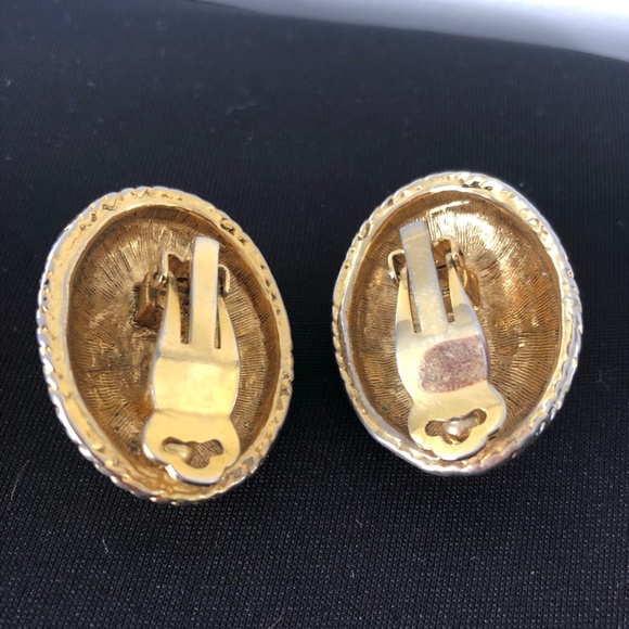 Vintage clip -on earrings - Picture 4 of 4